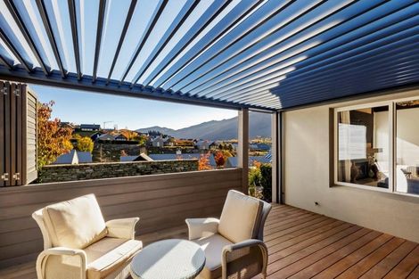 Photo of property in 10 Mica Ridge, Arrowtown, 9371