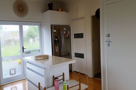 Photo of property in 16 Routly Avenue, Pukekohe, 2120