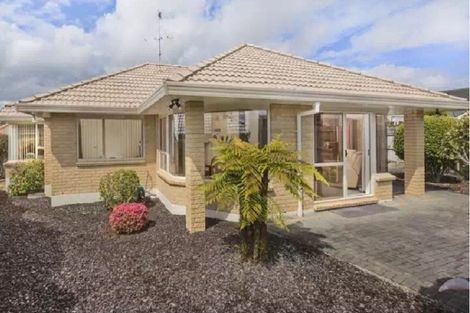 Photo of property in 2/39 Tarnica Road, Northpark, Auckland, 2013