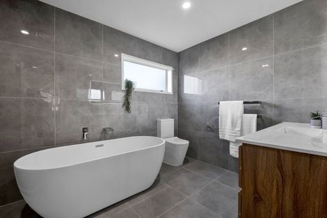 Photo of property in 20 Tiverton Crescent, Whalers Gate, New Plymouth, 4310