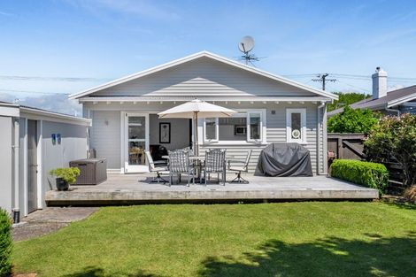 Photo of property in 86 Tukapa Street, Westown, New Plymouth, 4310