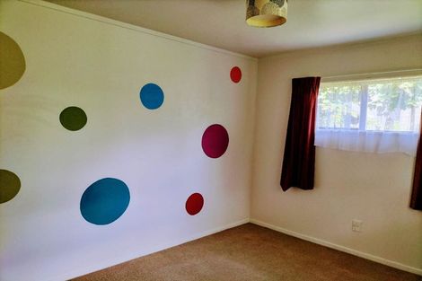 Photo of property in 60 Vintage Drive, Henderson, Auckland, 0612