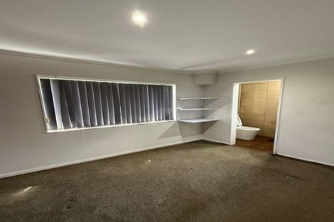 Photo of property in 53 Pomaria Road, Henderson, Auckland, 0610