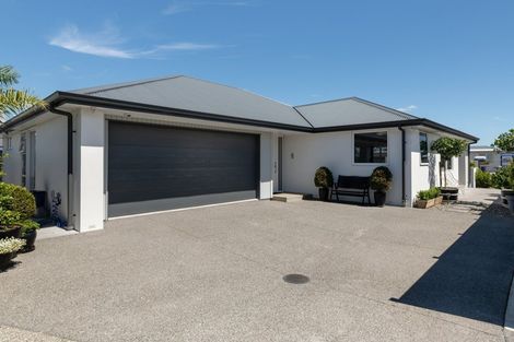 Photo of property in 63 The Boulevard, Papamoa Beach, Papamoa, 3118
