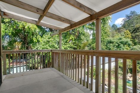 Photo of property in 19 Birdwood Road, Swanson, Auckland, 0612