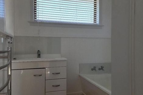 Photo of property in 28 Old South Road, Okato, 4335