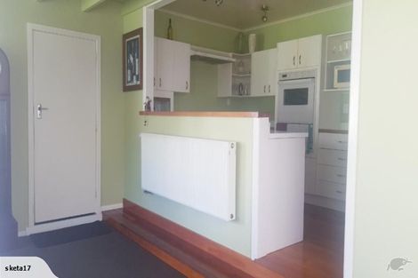 Photo of property in 43 Fendalton Crescent, Pinehaven, Upper Hutt, 5019