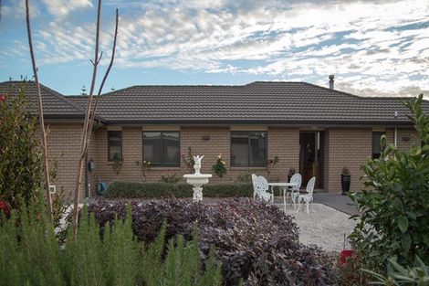 Photo of property in 17 Bishop Road, Hillsborough, New Plymouth, 4372