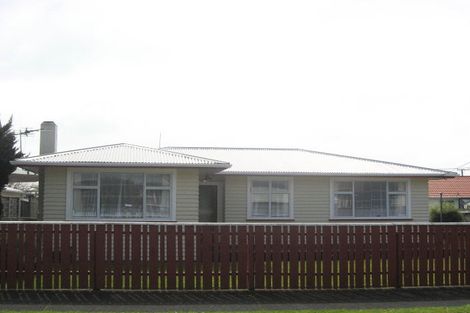 Photo of property in 4 Buckland Place, Spotswood, New Plymouth, 4310