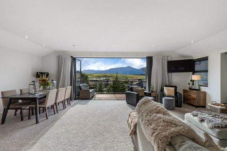 Photo of property in 31 Rannoch Drive, Jacks Point, Queenstown, 9371