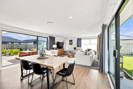 Photo of property in 51 Hilton Drive, Amberley, 7410