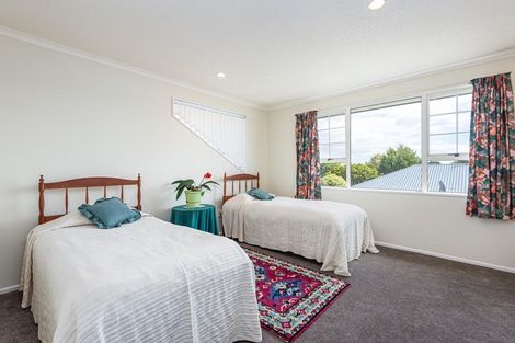 Photo of property in 4 Beauford Place, Parklands, Christchurch, 8083