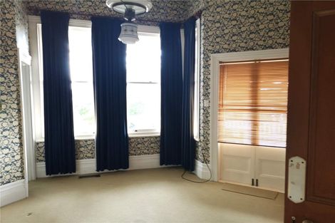 Photo of property in 5 Queen Street, Northcote Point, Auckland, 0627