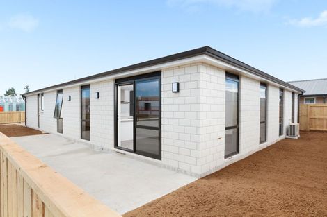 Photo of property in 25 Marion Crescent, Papamoa Beach, Papamoa, 3118