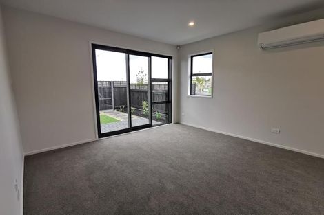 Photo of property in 72 Manarini Road, Westgate, Auckland, 0614