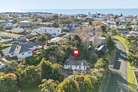 Photo of property in 20 Frankley Road, Westown, New Plymouth, 4310
