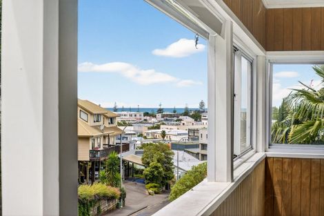 Photo of property in 10 Milton Road, Bluff Hill, Napier, 4110