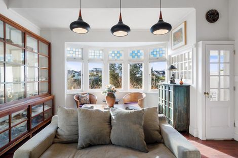 Photo of property in 15 Colenso Avenue, Hospital Hill, Napier, 4110