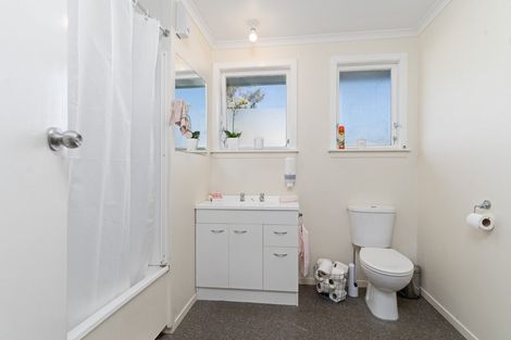 Photo of property in 45f Brandon Street, Featherston, 5710