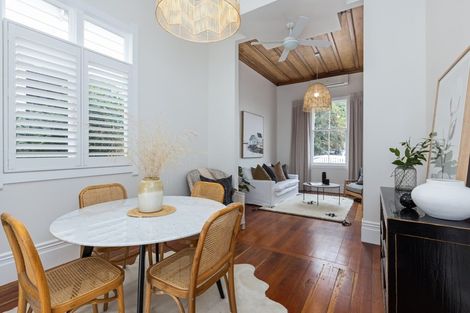 Photo of property in 12 Faraday Street, Hospital Hill, Napier, 4110