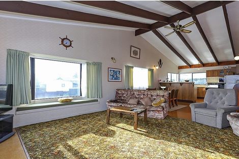 Photo of property in 667 Pukehina Parade, Pukehina, Te Puke, 3189