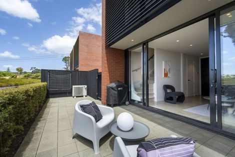 Photo of property in 3/1a Park Rise, Campbells Bay, Auckland, 0630