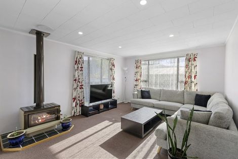 Photo of property in 2/12 Garnet Grove, Birchville, Upper Hutt, 5018