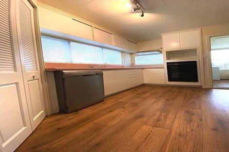 Photo of property in 172 Main Road South, Raumati South, Paraparaumu, 5032