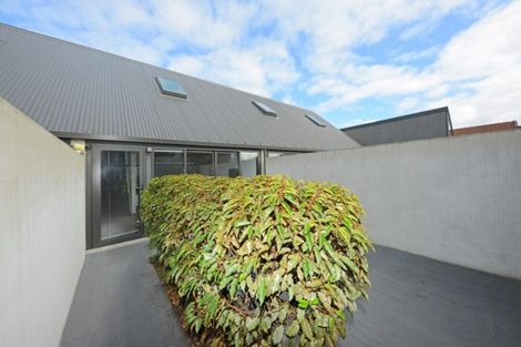 Photo of property in 9/20 North Avon Road, Richmond, Christchurch, 8013