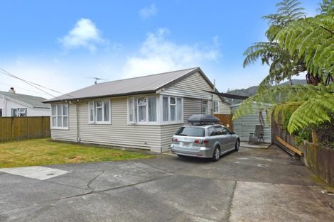 Photo of property in 43 August Street, Stokes Valley, Lower Hutt, 5019