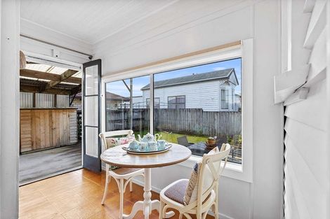 Photo of property in 72 Kenrick Street, Te Aroha, 3320