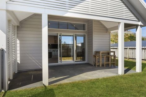 Photo of property in 66 Cedarwood Street, Woodridge, Wellington, 6037