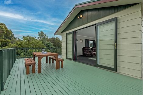 Photo of property in 2 Farmer Street, Sanson, 4817