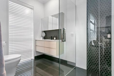 Photo of property in 2/30 Jarrett Terrace, Leamington, Cambridge, 3432