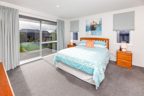 Photo of property in 31 Watkins Drive, Rangiora, 7400