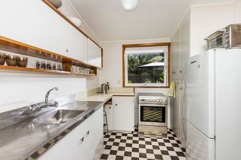 Photo of property in 4/6 North Avenue, Narrow Neck, Auckland, 0624