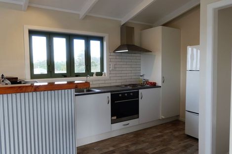 Photo of property in 21 Mariner Cove Road, Tinopai, Matakohe, 0593