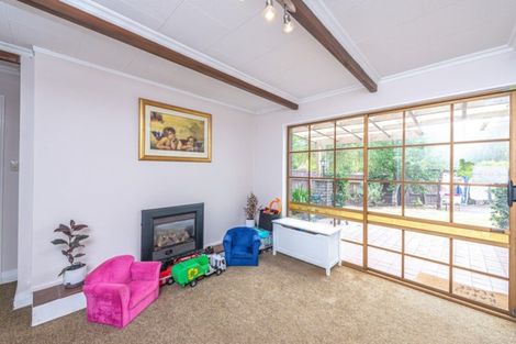 Photo of property in 5 Aiken Road, Saint Johns Hill, Whanganui, 4501