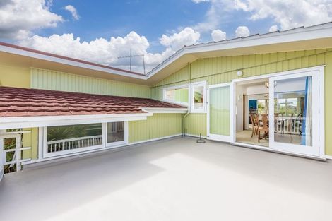 Photo of property in 54 Raleigh Road, Northcote, Auckland, 0627