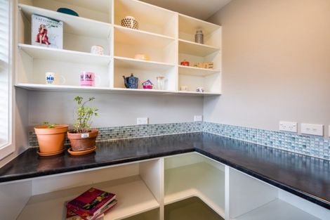 Photo of property in 55 Waipunahau Road, Waikanae, 5036