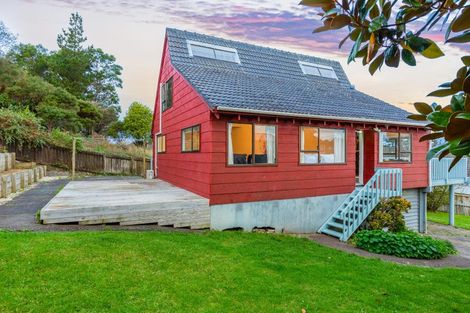 Photo of property in 42 Glenbervie Crescent, Massey, Auckland, 0614