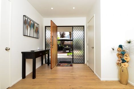 Photo of property in 18b Burn-murdoch Street, St Andrews, Hamilton, 3200