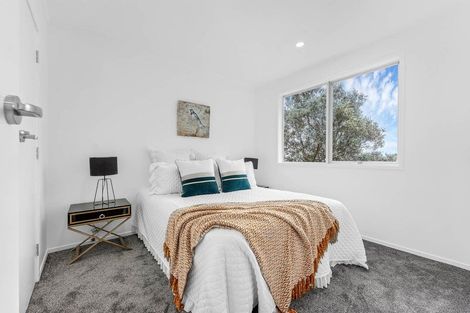 Photo of property in 25 Finn Place, Totara Vale, Auckland, 0629