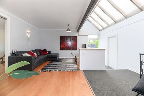 Photo of property in 43 Knightsbridge Drive, Forrest Hill, Auckland, 0620