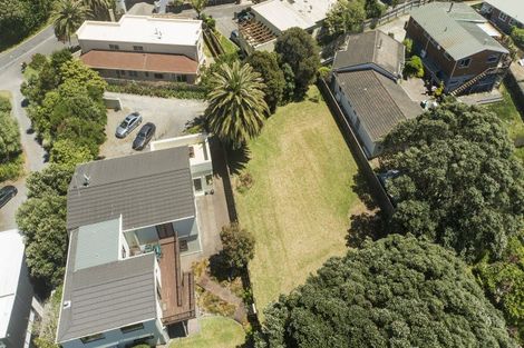 Photo of property in 10 Kohutuhutu Road, Raumati Beach, Paraparaumu, 5032