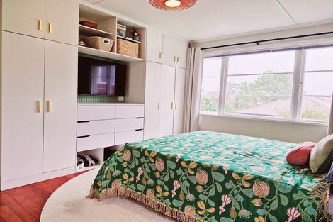 Photo of property in 53 Sunnyside Road, Sunnyvale, Auckland, 0612