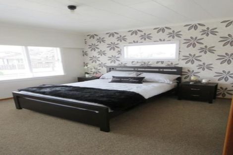 Photo of property in 66 Record Street, Fitzroy, New Plymouth, 4312