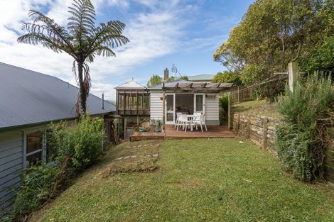 Photo of property in 1 Broderick Crescent, Johnsonville, Wellington, 6037