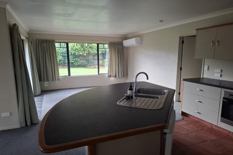 Photo of property in 24 Oaklands Drive, Cambridge, 3434