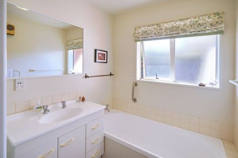 Photo of property in 2e Hilton Drive, Amberley, 7410